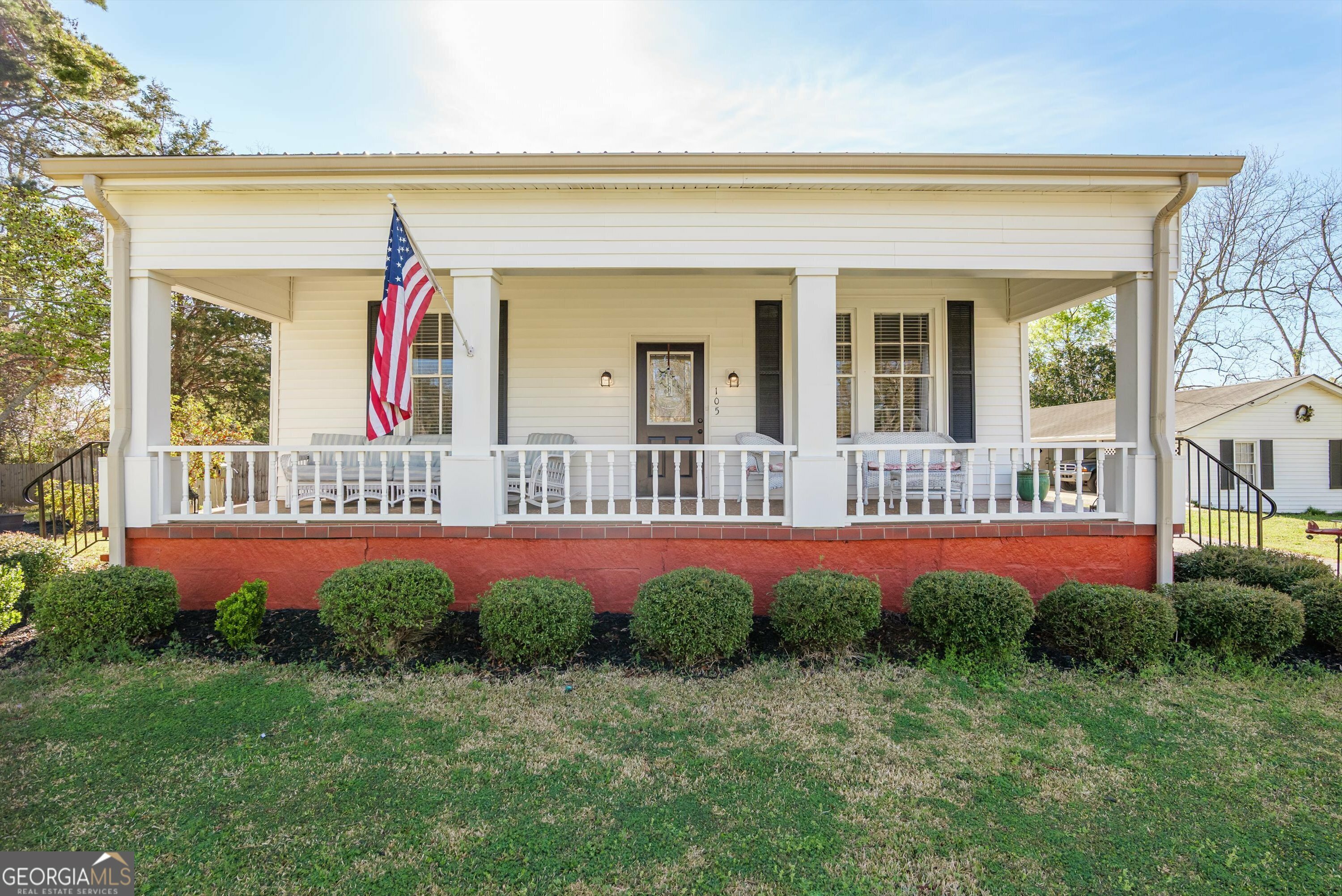 Property Photo: 105 Walnut Street GA 30673