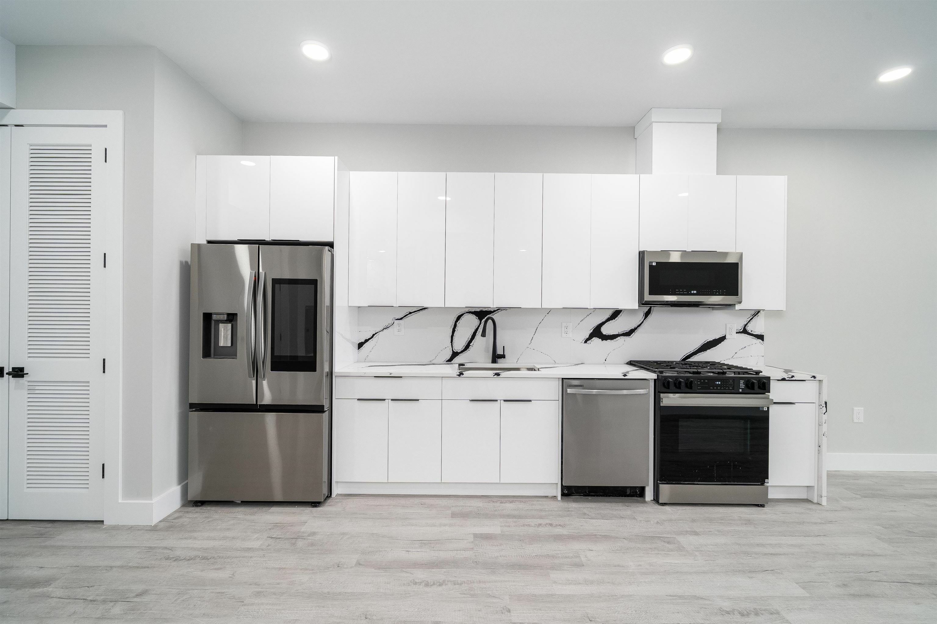 Property Photo: 187 Culver Ave 411 NJ 07305