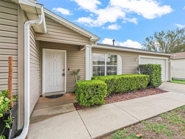 Property Photo: 17353 SE 76th Flintlock Terrace FL 32162