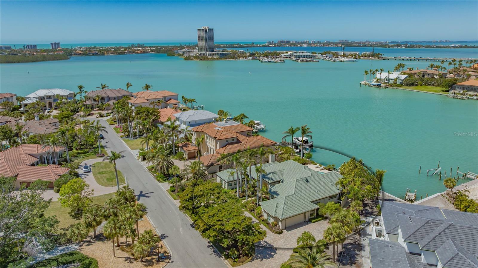 316 W Royal Flamingo Drive  Sarasota FL 34236 photo