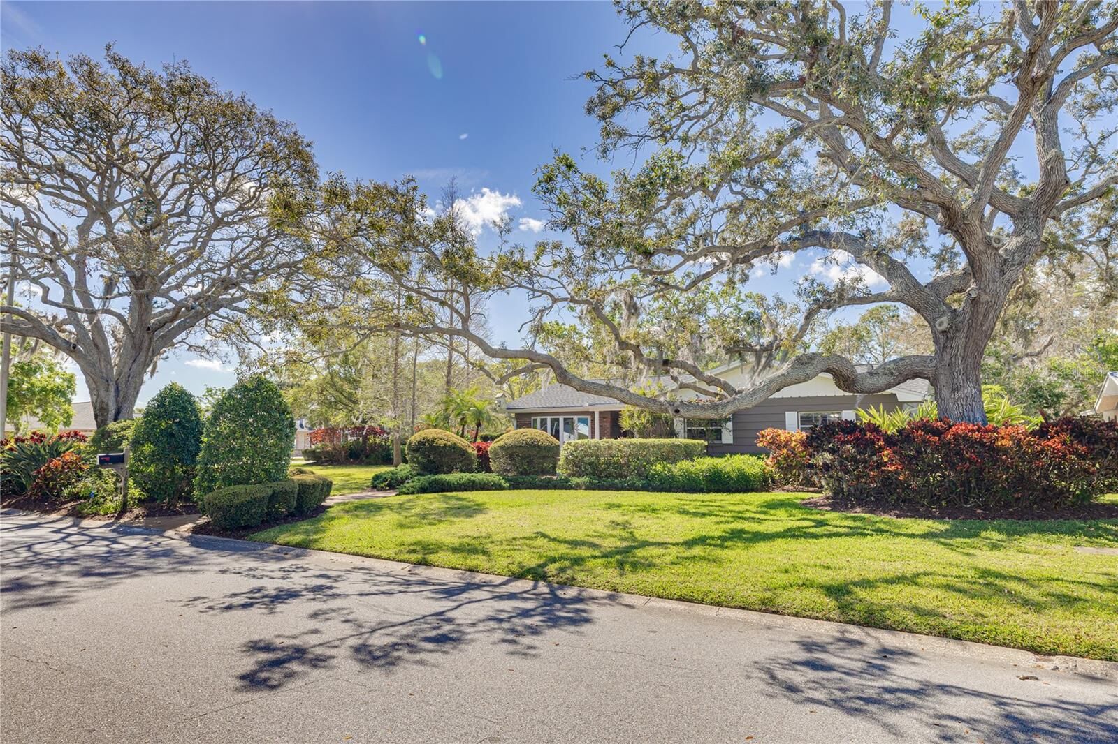 Property Photo:  3187 San Mateo Street  FL 33759 