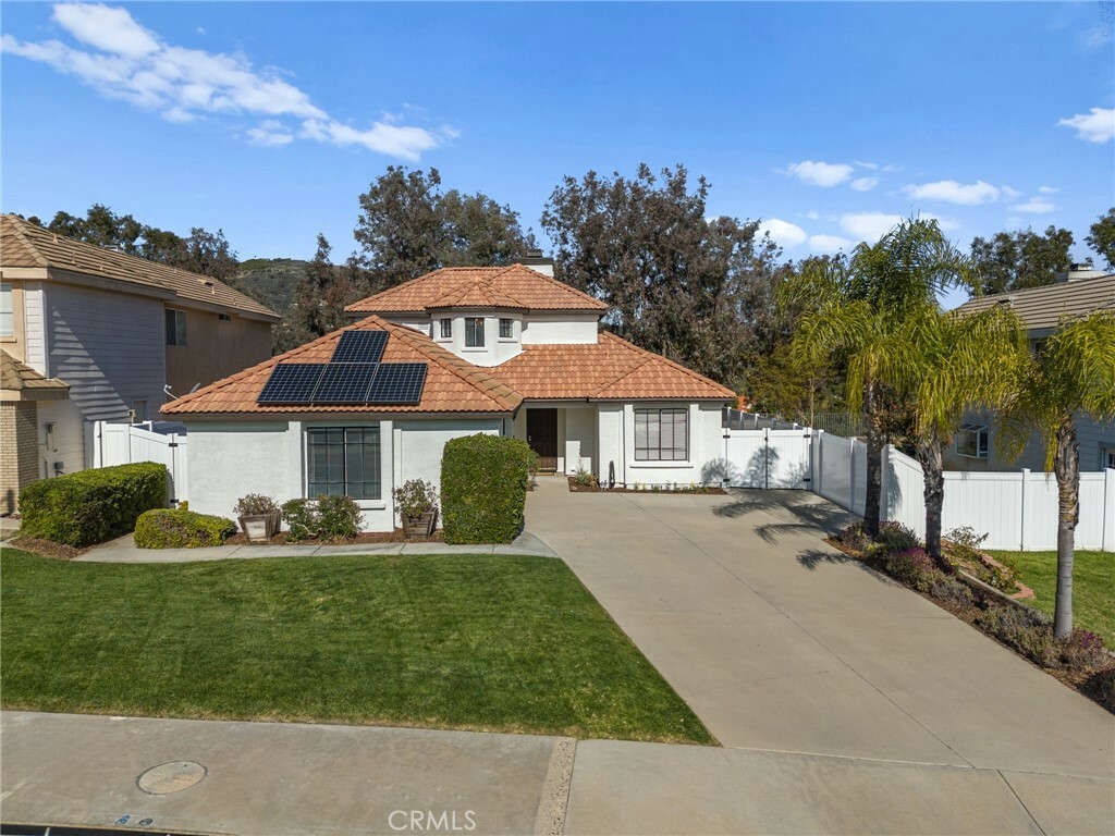 Property Photo: 23078 Jouquin Ridge Dr CA 92562