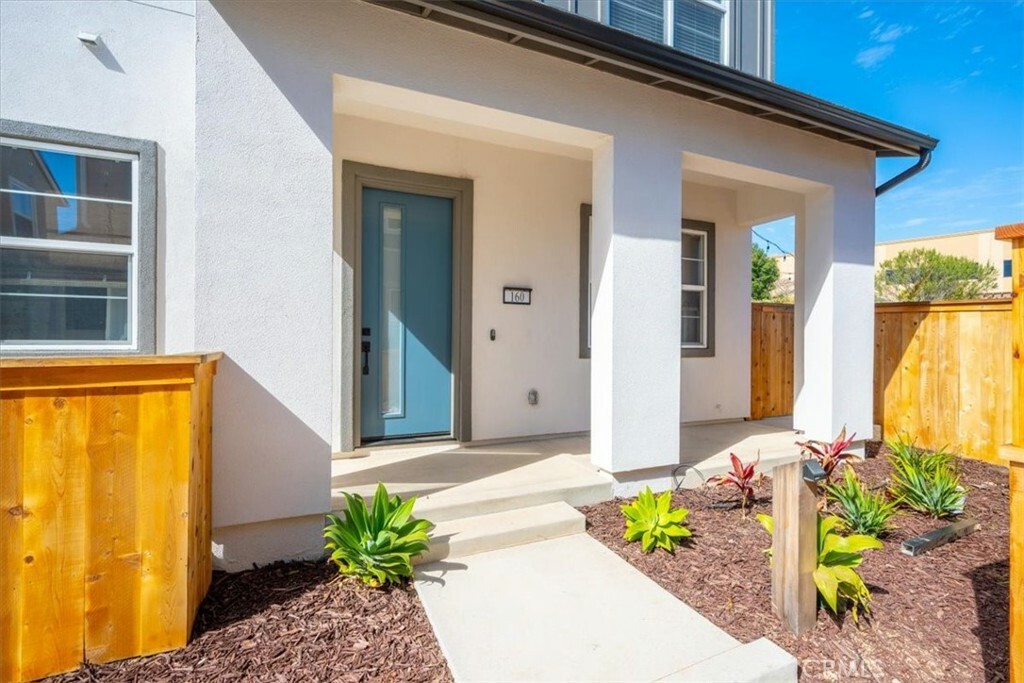Property Photo: 160 Earthwood Lane CA 93401
