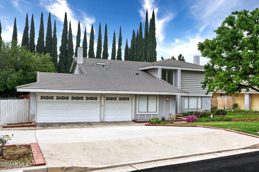 Property Photo: 19538 Celtic Street CA 91326