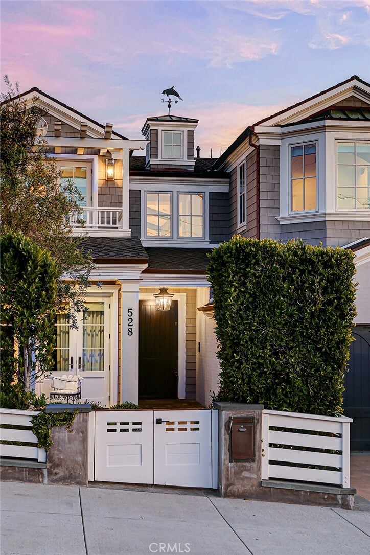 Property Photo: 528 15th Street CA 90266