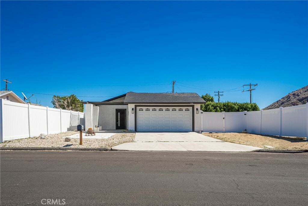 Property Photo: 15916 Oreana Way CA 92262