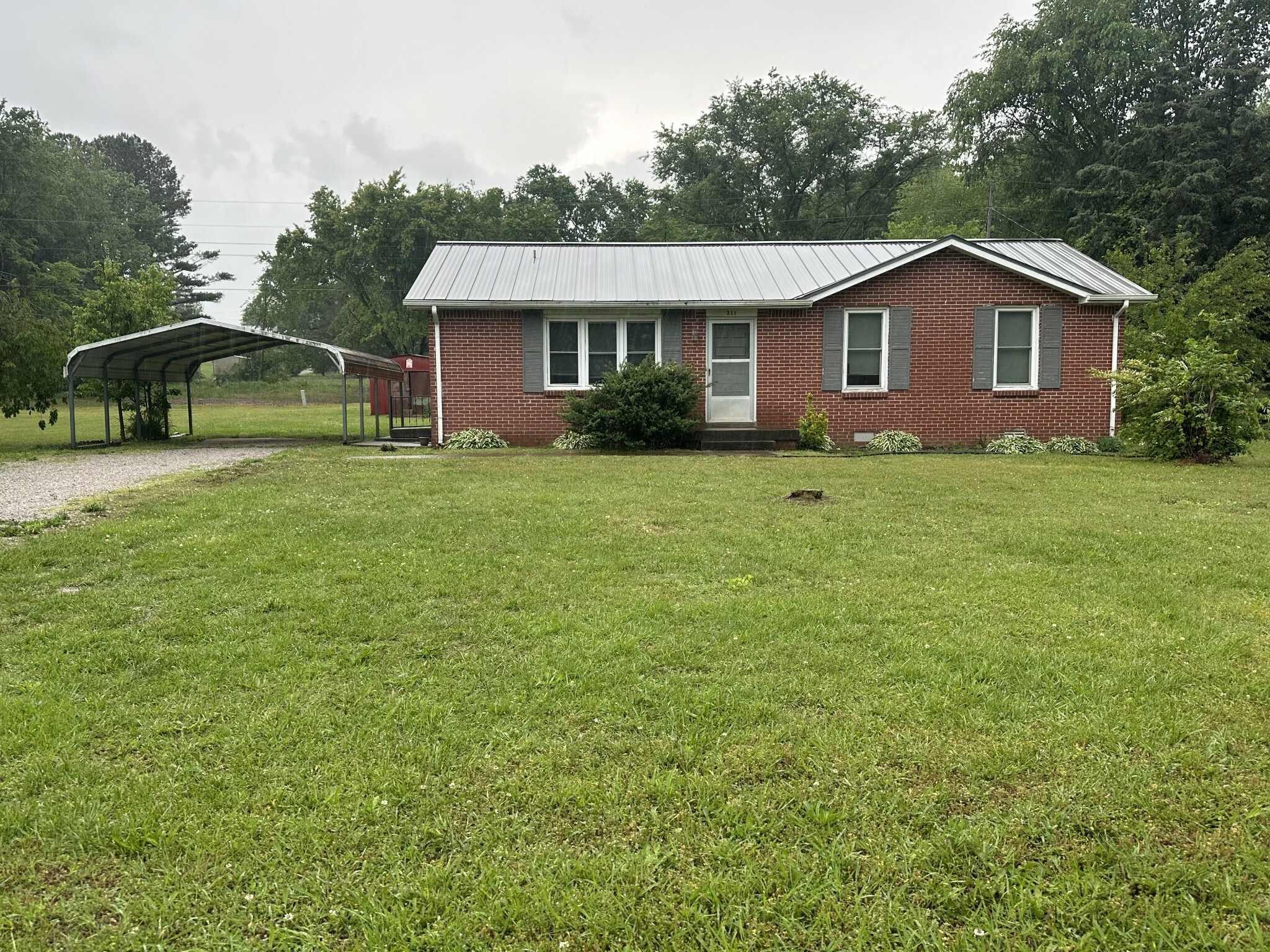 Property Photo: 311 Thomas St TN 38464