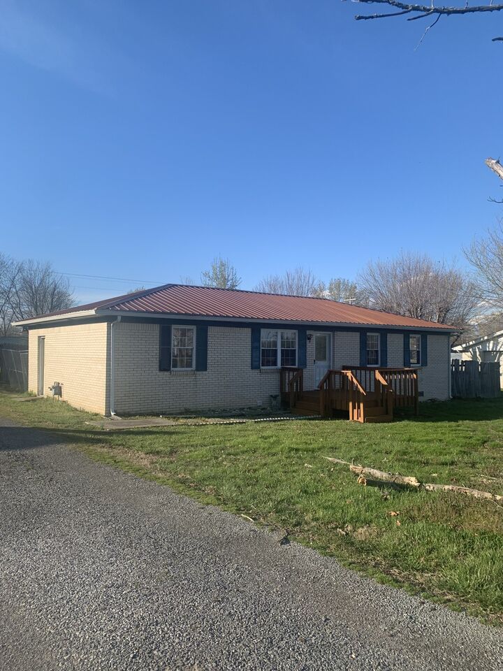 Property Photo:  641 Coolidge Rd  TN 37083 