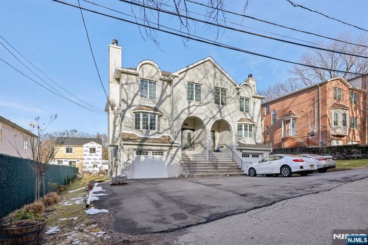 Property Photo: 455 S Grandview Avenue 4 NJ 07631