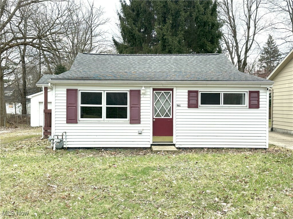 Property Photo: 961 Lloyd Avenue OH 44202