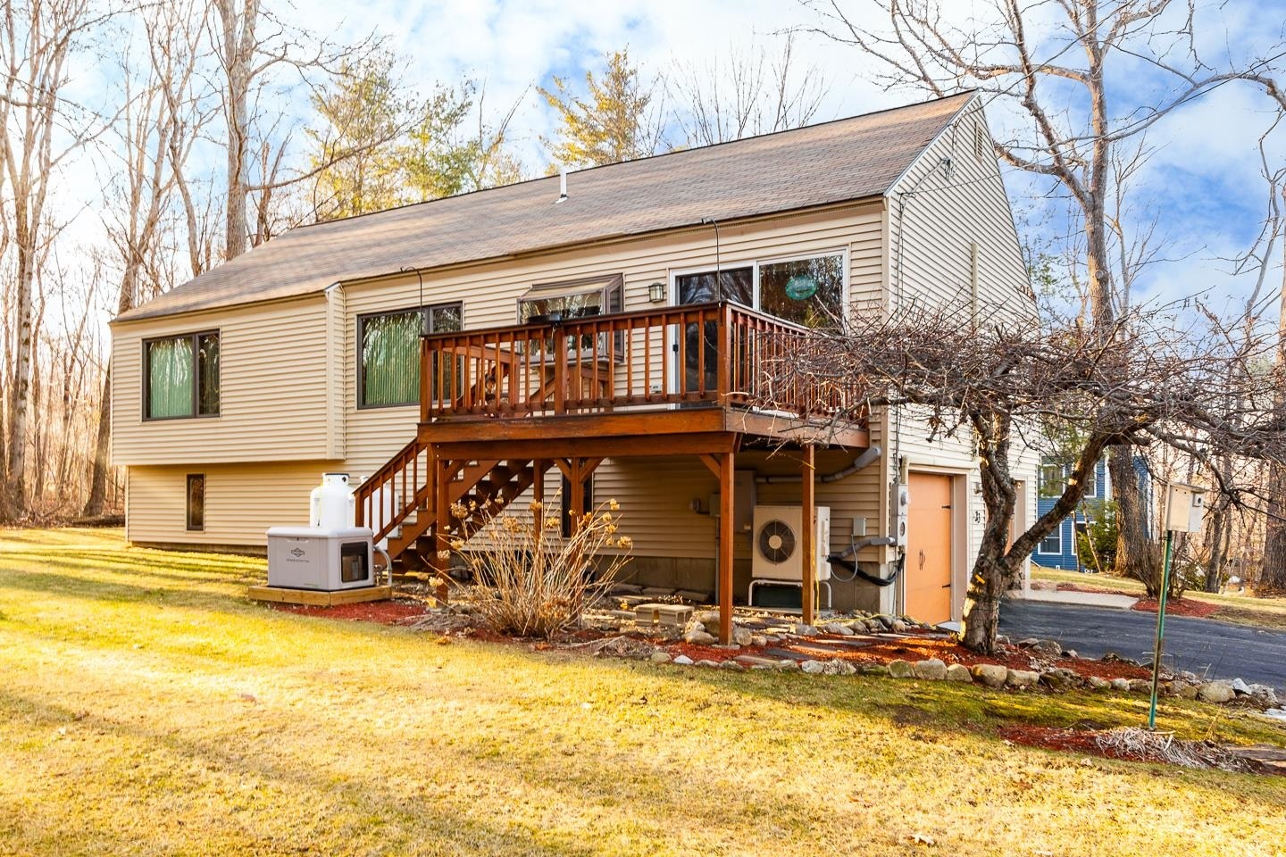 Property Photo: 23 Redfield Circle NH 03038
