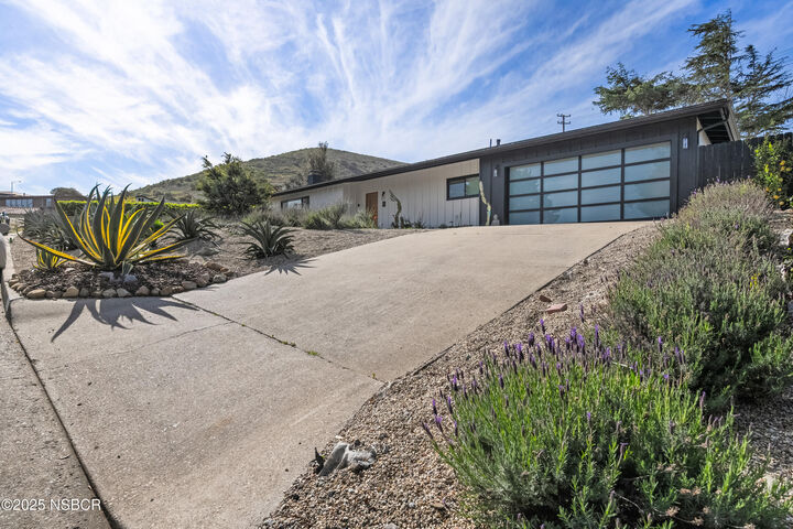Property Photo:  6 Santa Clara Drive  CA 93436 