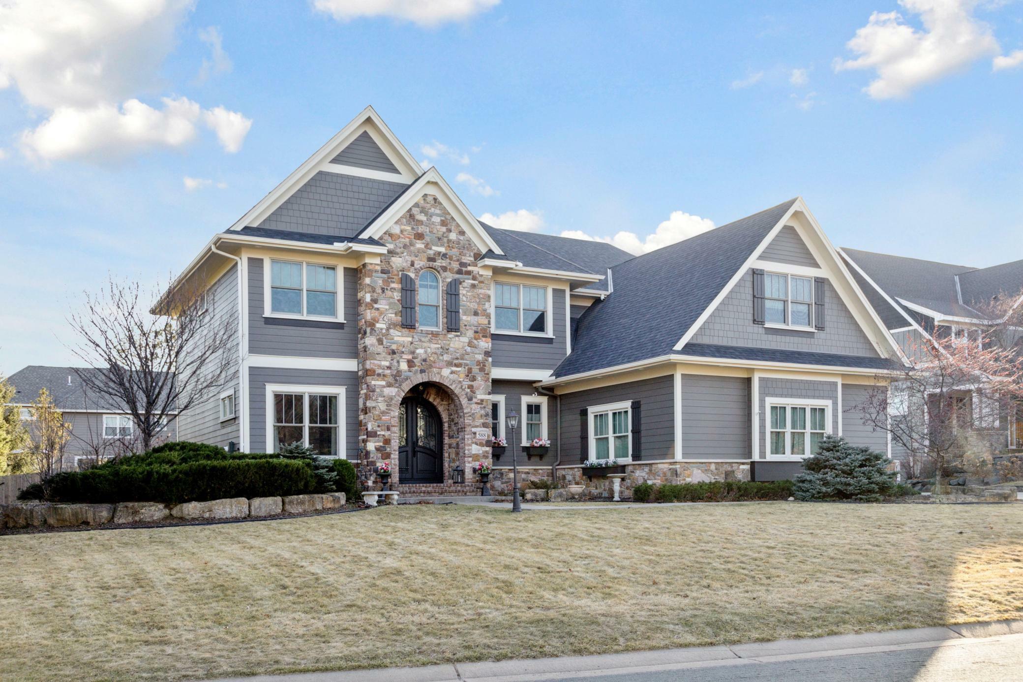 588 Woodland Drive  Mahtomedi MN 55115 photo