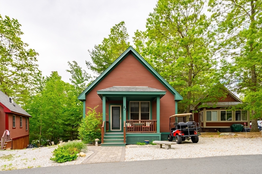Property Photo:  23 Fox Run 23  MA 01886 