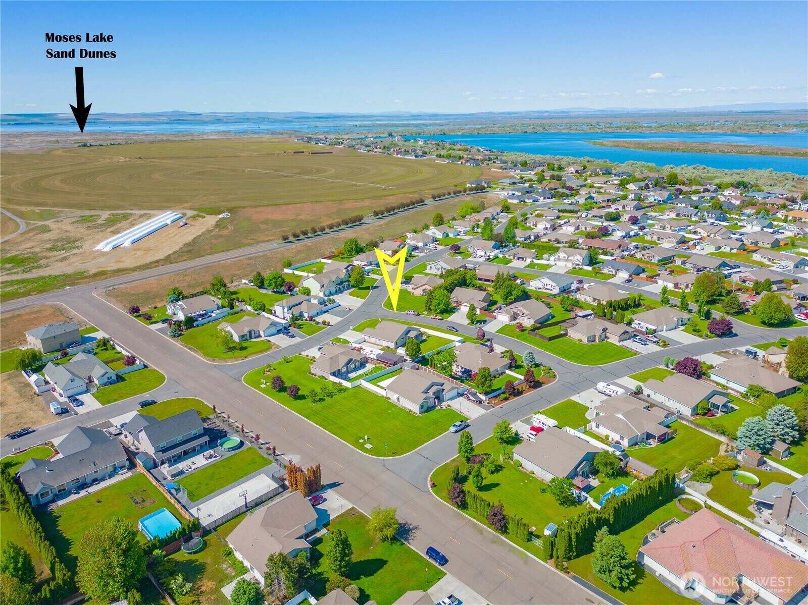 Property Photo: 9500 SE Castlewood Drive WA 98837