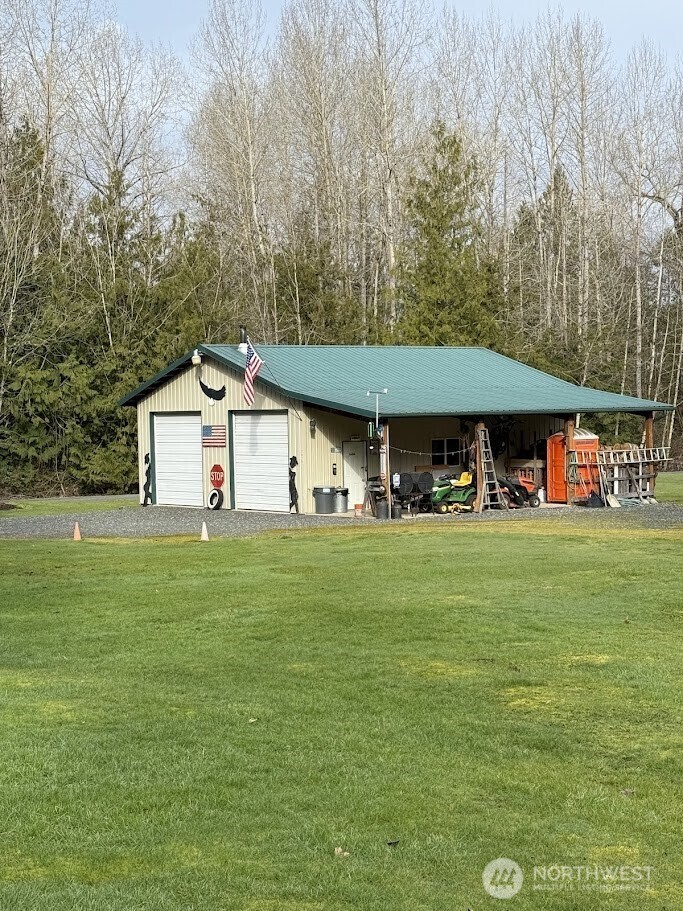 Property Photo: 3029 E Smith Rd WA 98226