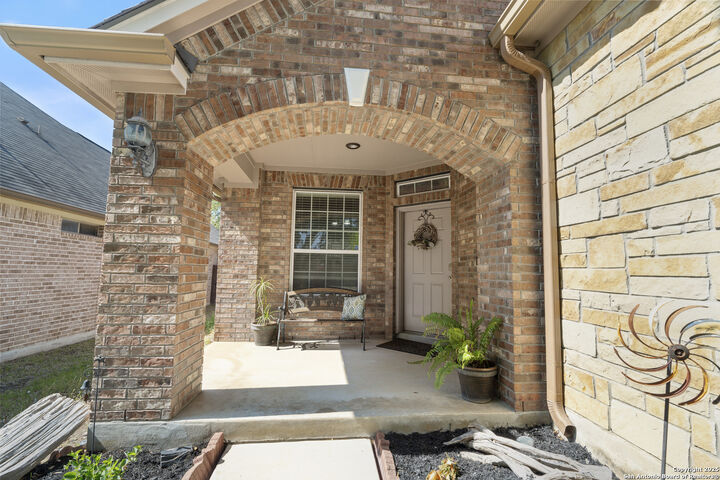 Property Photo:  248 Fritz Way  TX 78108 
