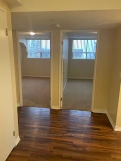 Photo de la propriété:  1056 Queens Avenue 504  ON L6H 6R3 