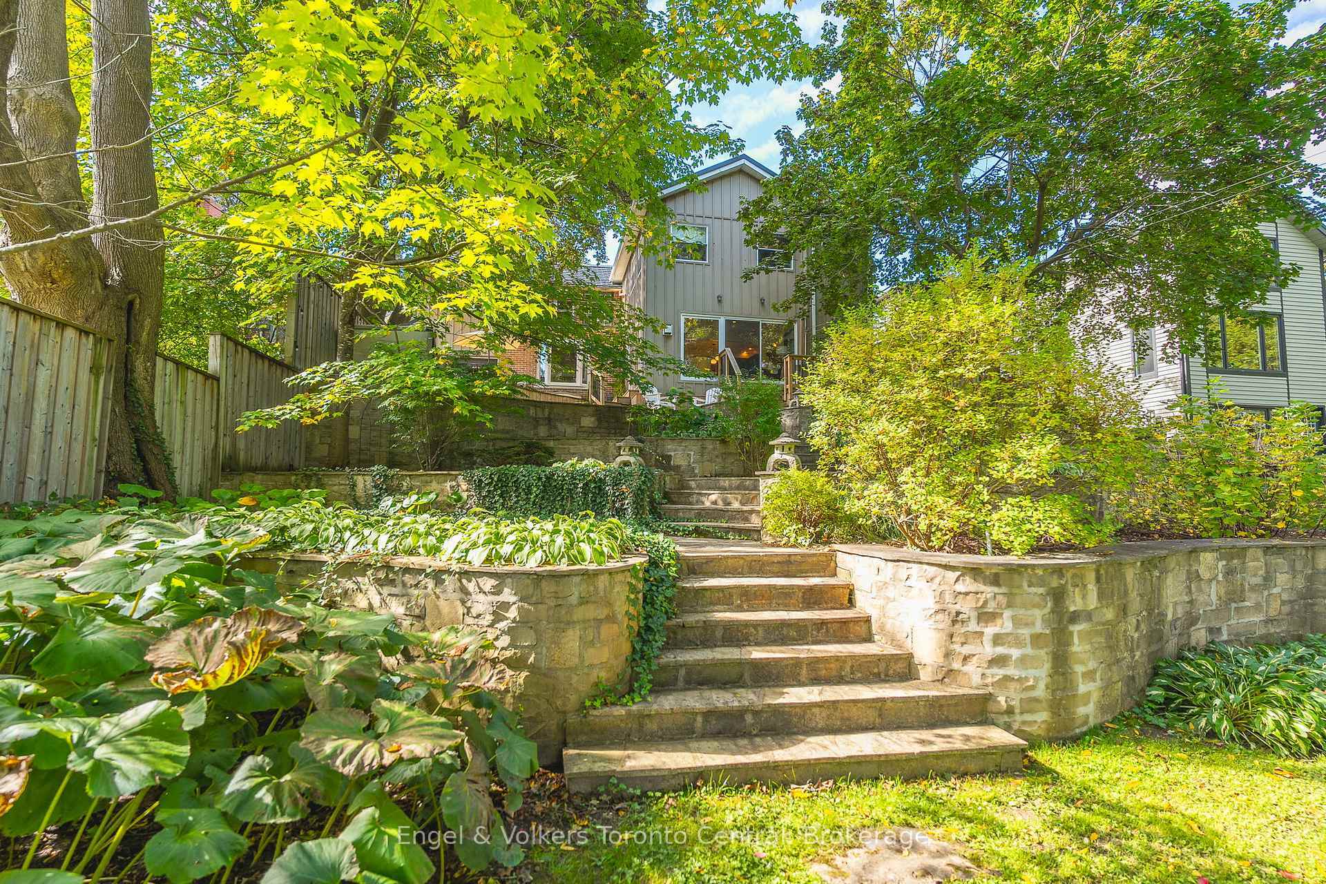 365 2nd Avenue E  Owen Sound ON N4K 2E8 photo