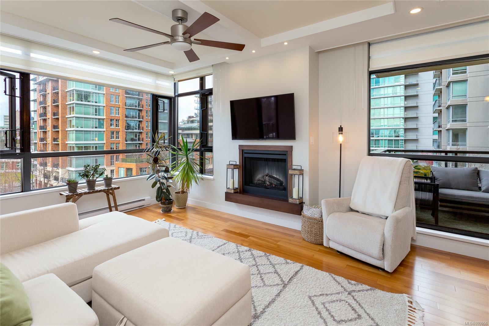 Property Photo: 788 Humboldt St 406 BC V8W 4A2
