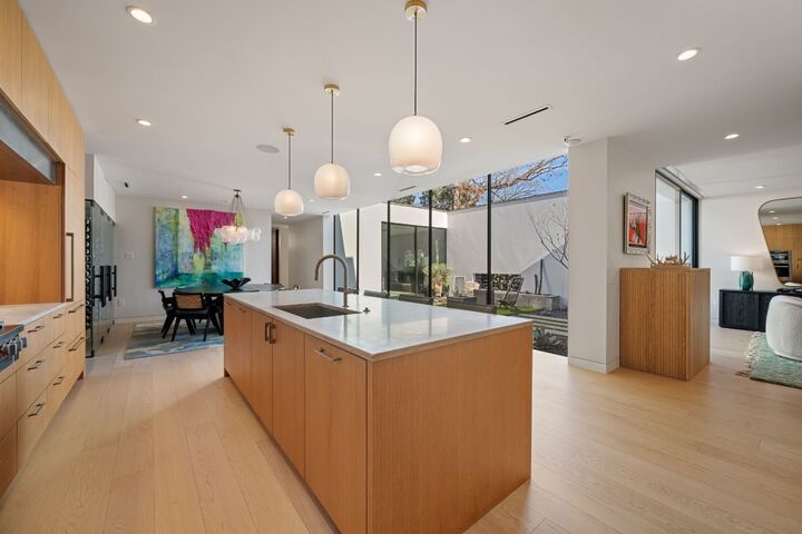 701 W Elizabeth Street  Austin TX 78704 photo