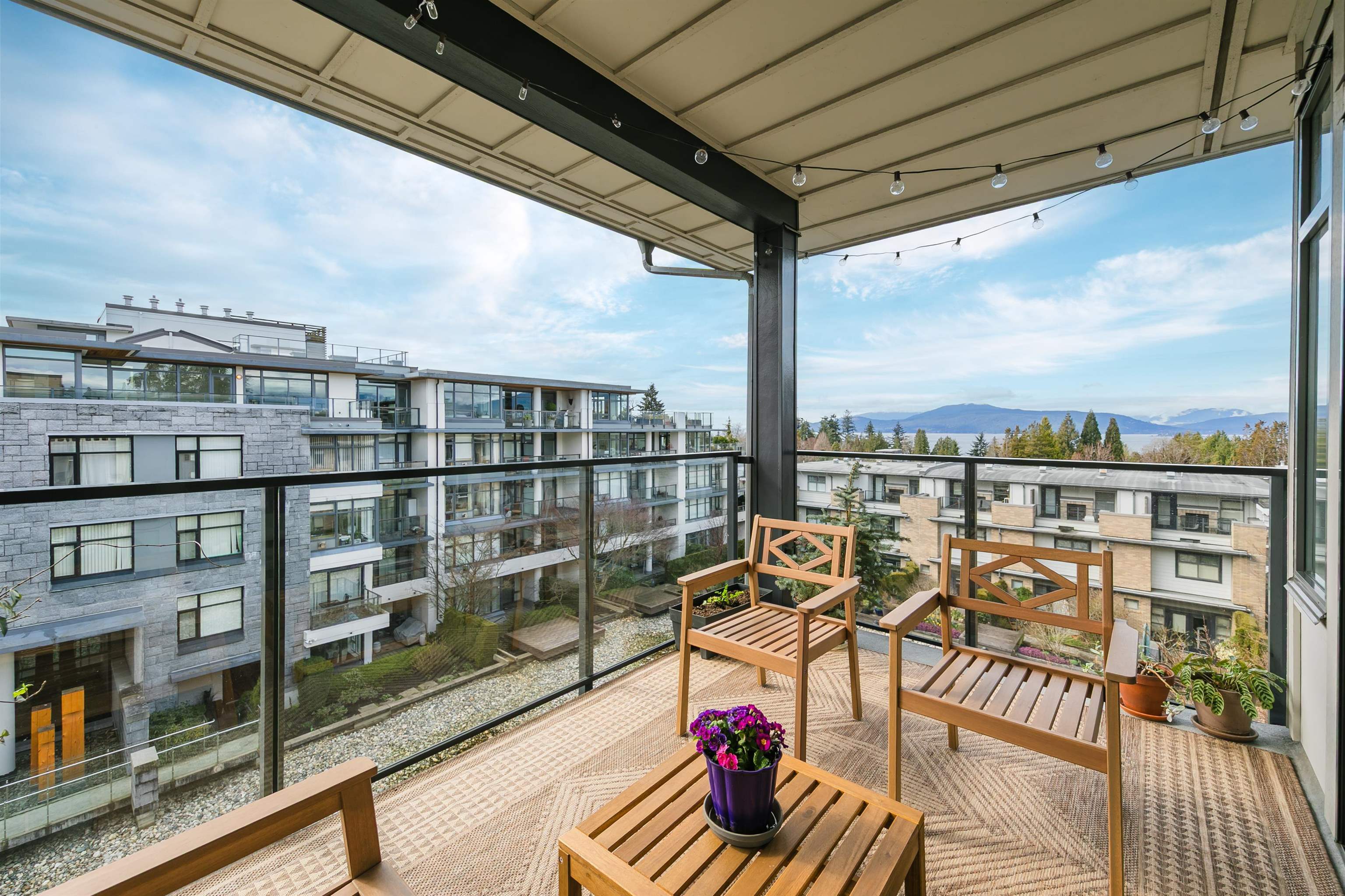 Photo de la propriété: 5955 Iona Drive 410 BC V6T 2L4