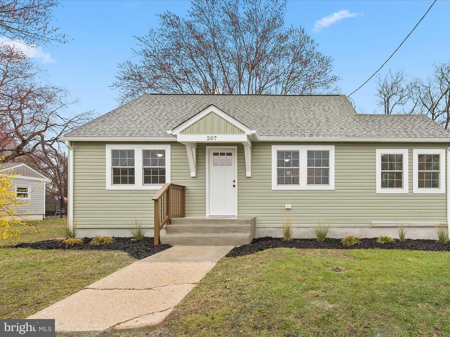 Property Photo: 207 Hamilton Street DE 19950