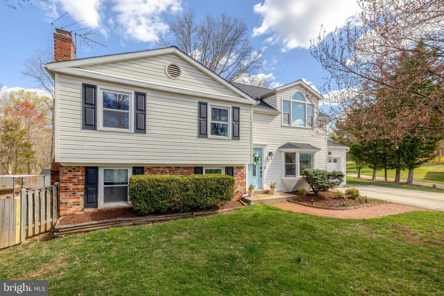 Property Photo: 2600 John Milton Court VA 20171