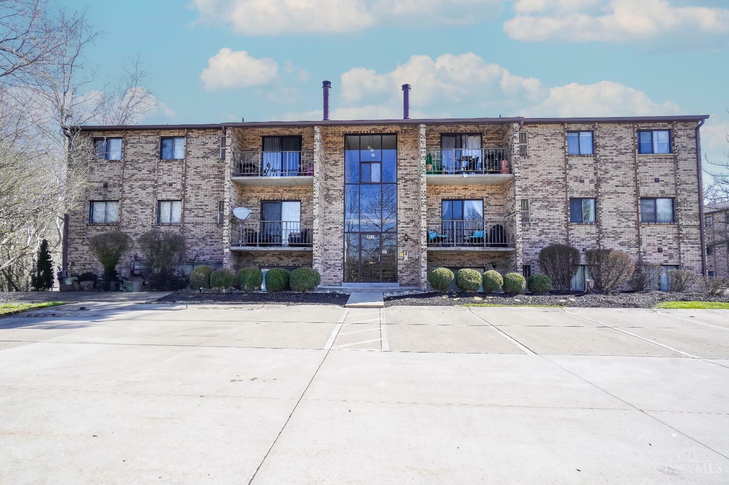 Property Photo: 7246 Creekview Drive OH 45247