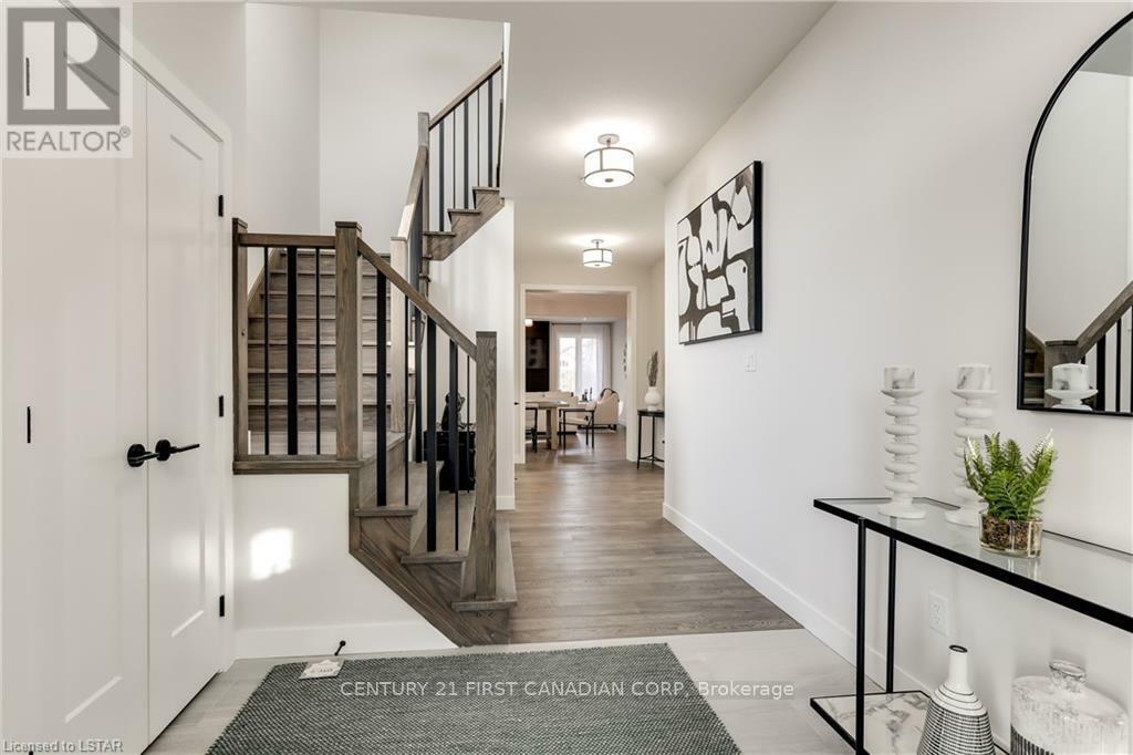 Property Photo:  61 Kelly Drive  ON N0M 2N0 
