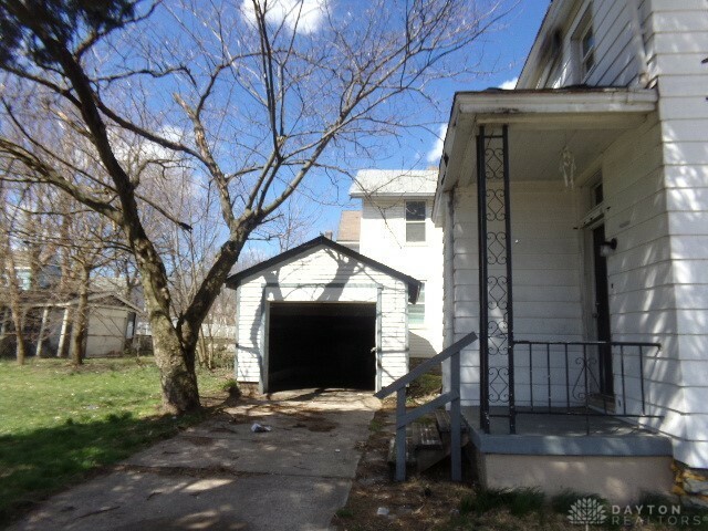 Property Photo:  503 Oak Street  OH 45216 