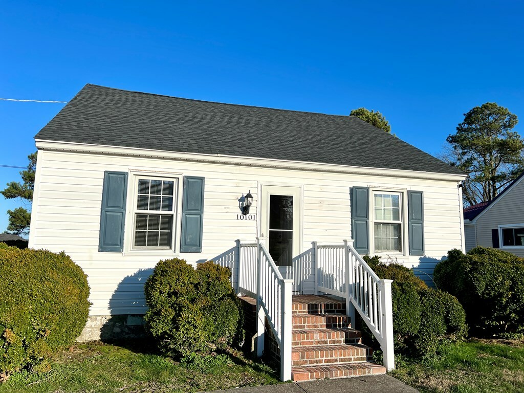 Property Photo: 10101 Atlantic Rd VA 23303