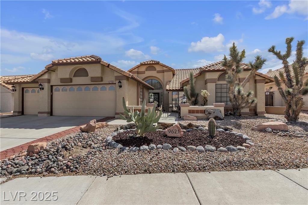 Property Photo: 9625 Beach Water Circle NV 89117
