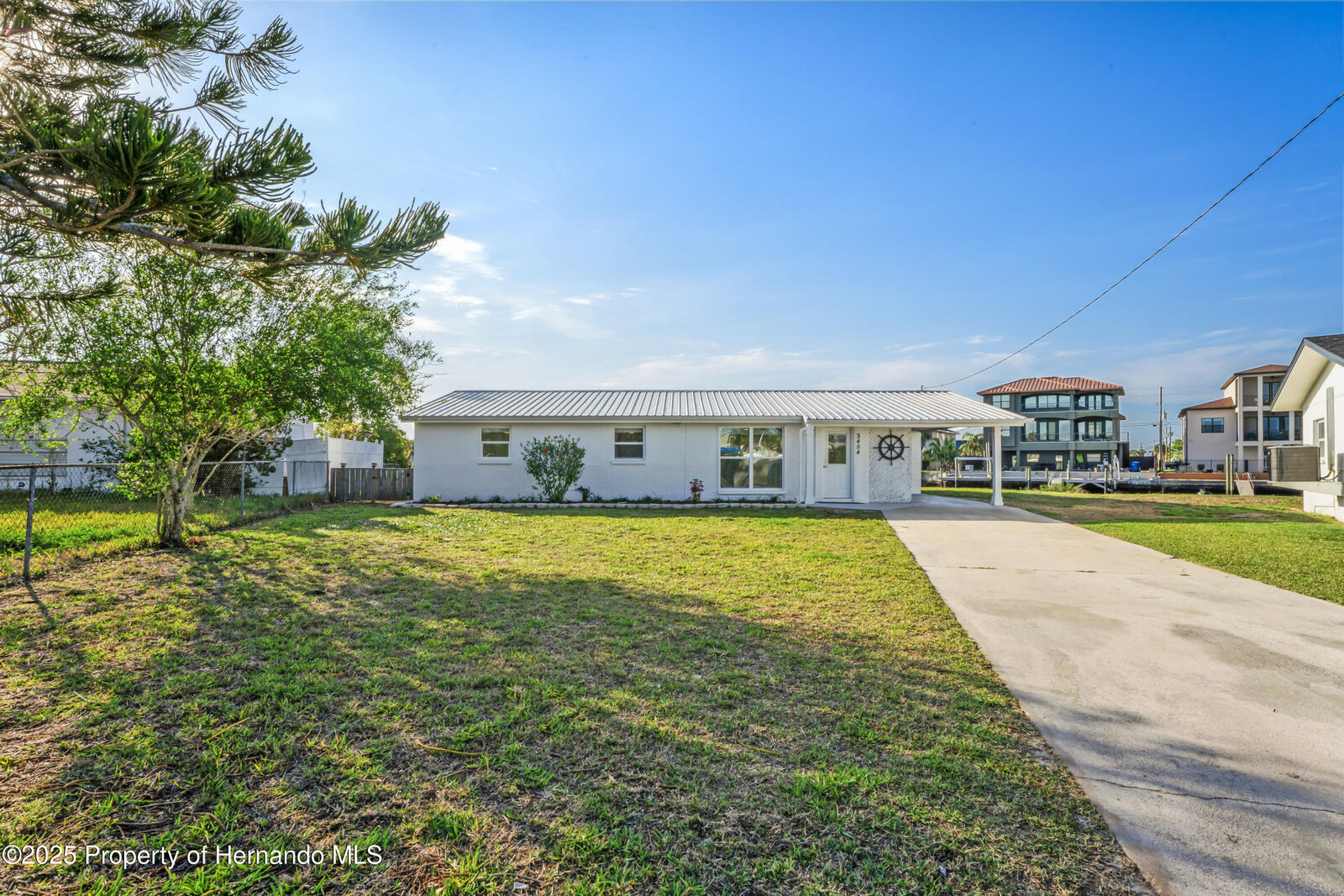 Property Photo:  3404 Minnow Creek Drive  FL 34607 