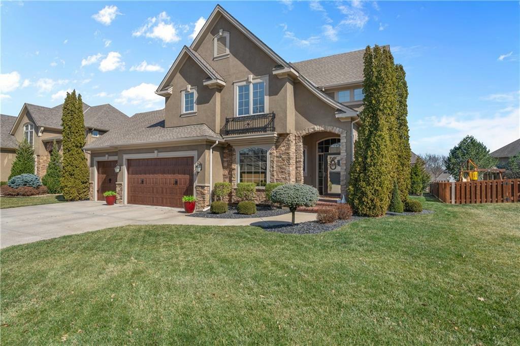 Property Photo: 4405 NE Georgian Drive MO 64064