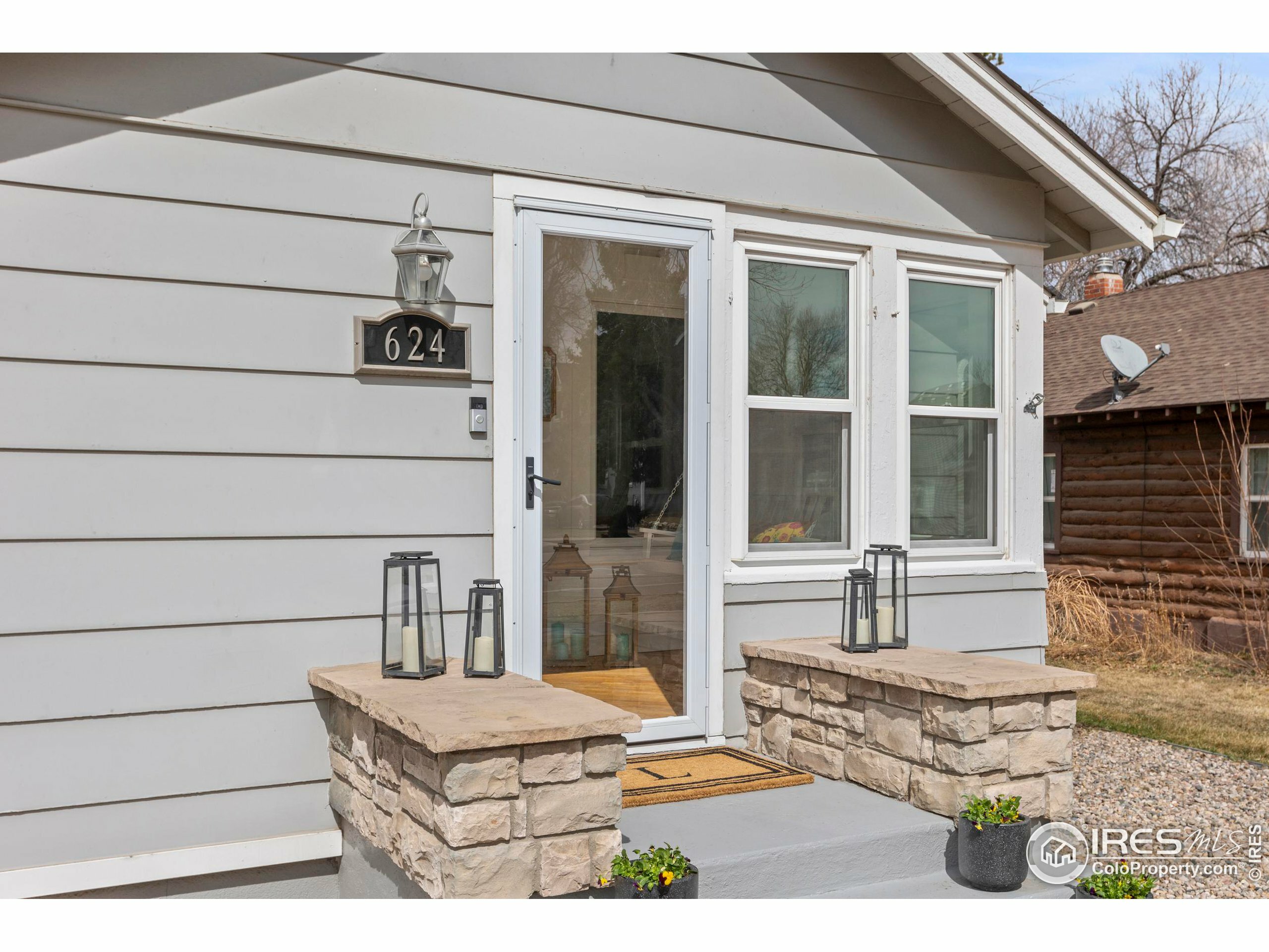 Property Photo: 624 Walnut St CO 80550