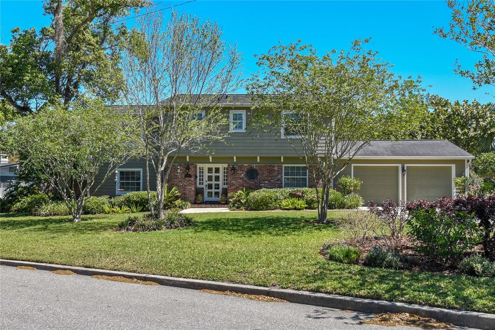 Property Photo: 1621 Chippewa Trail FL 32751