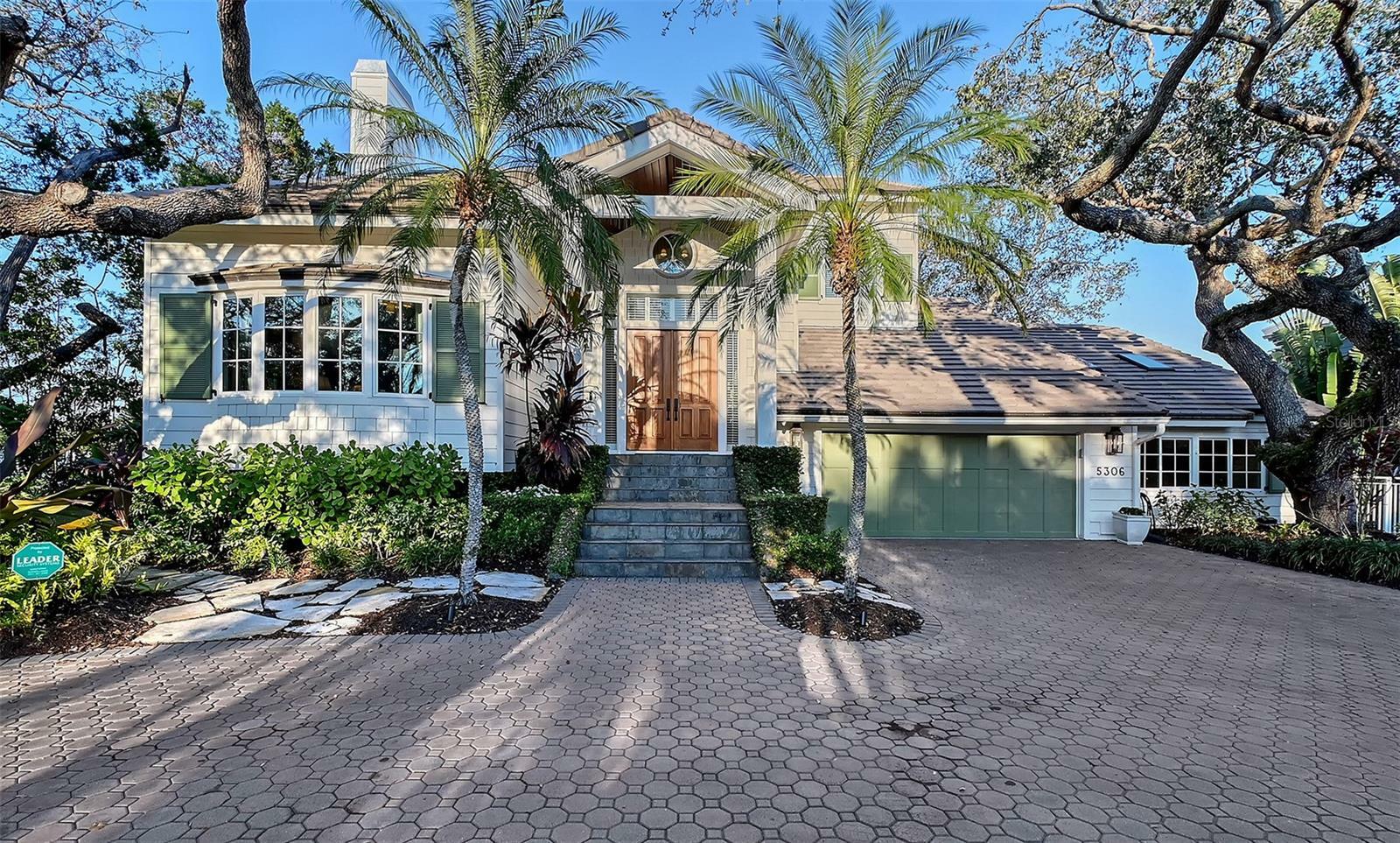 Property Photo: 5306 Siesta Cove Drive FL 34242