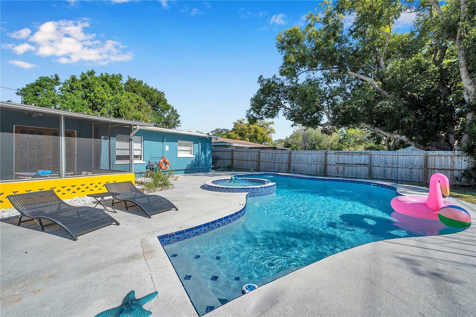 Property Photo:  1571 Belleair Road  FL 33756 