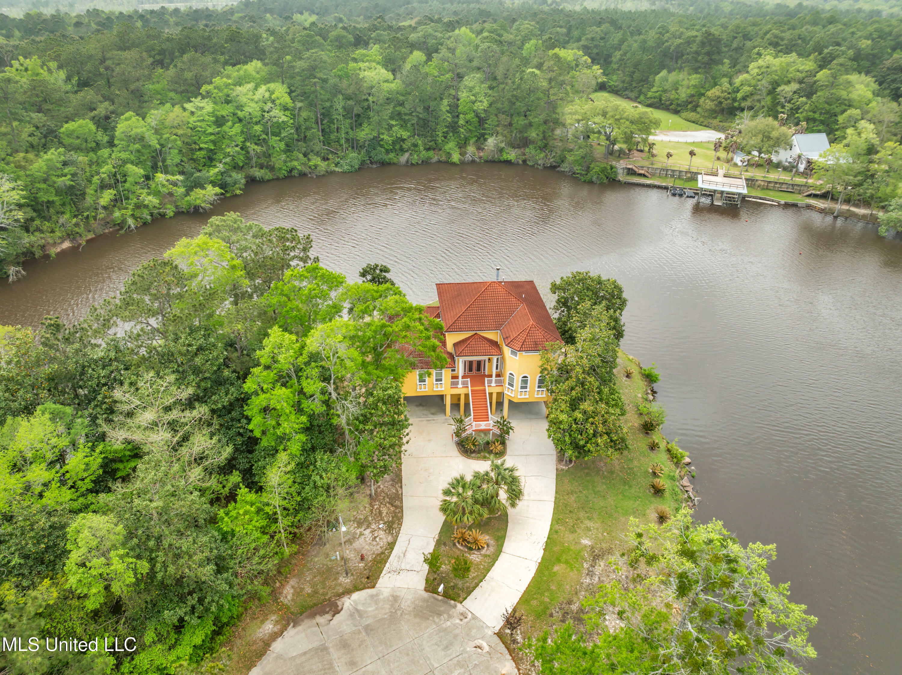 Property Photo: 4000 Riverview Drive MS 39540