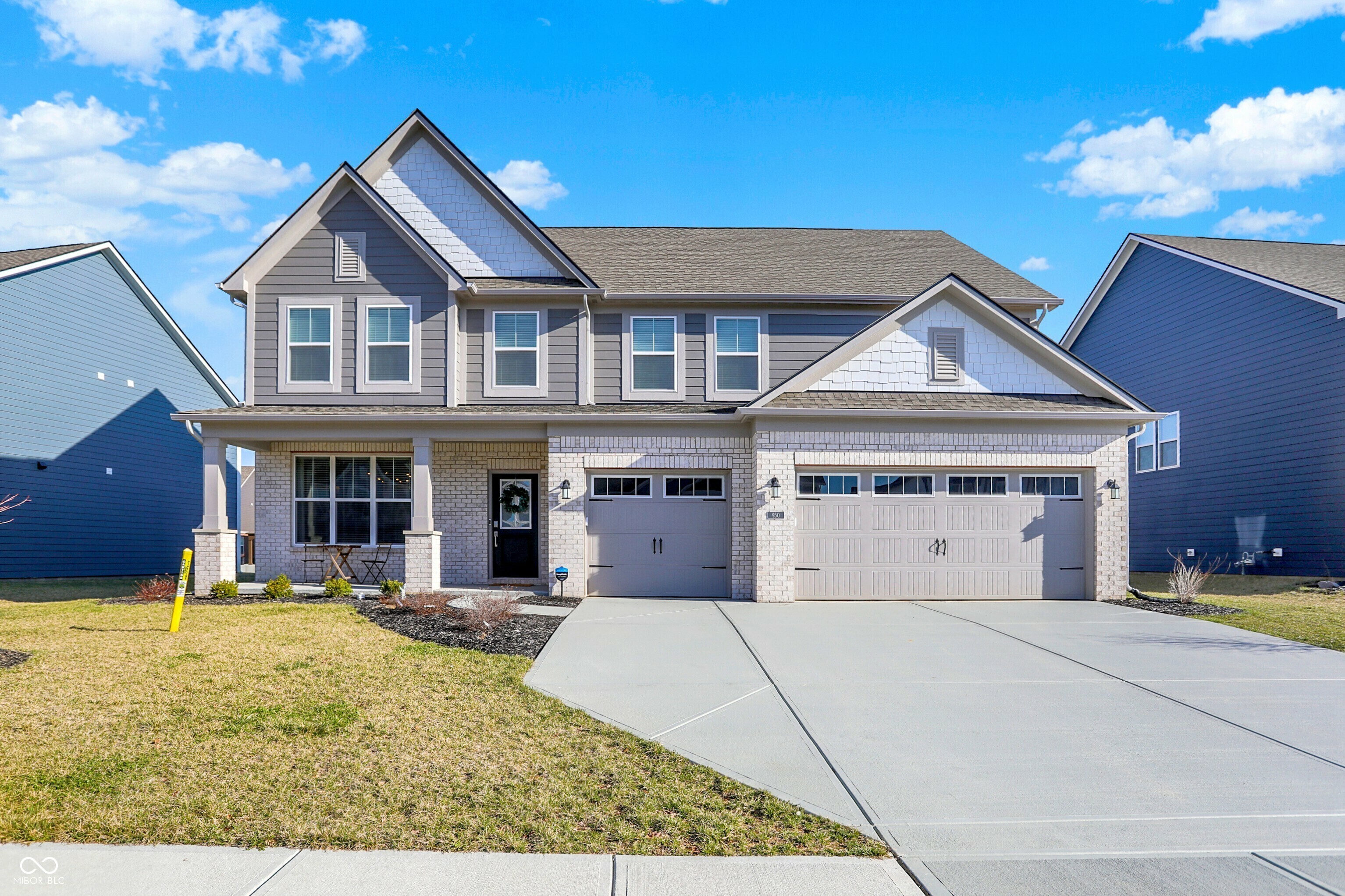 Property Photo: 950 Edmonds Place IN 46143