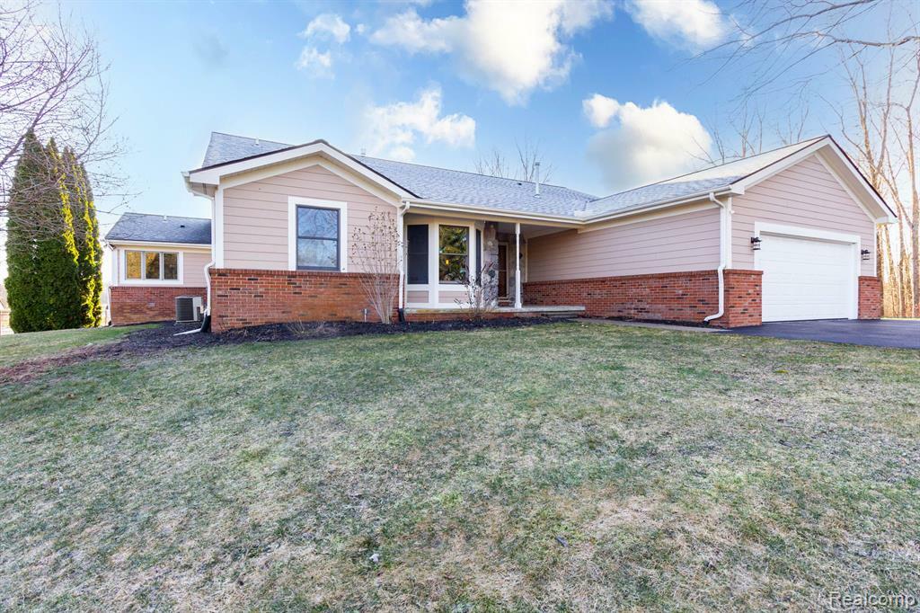 Property Photo: 1405 S Sashabaw Road MI 48462 9163