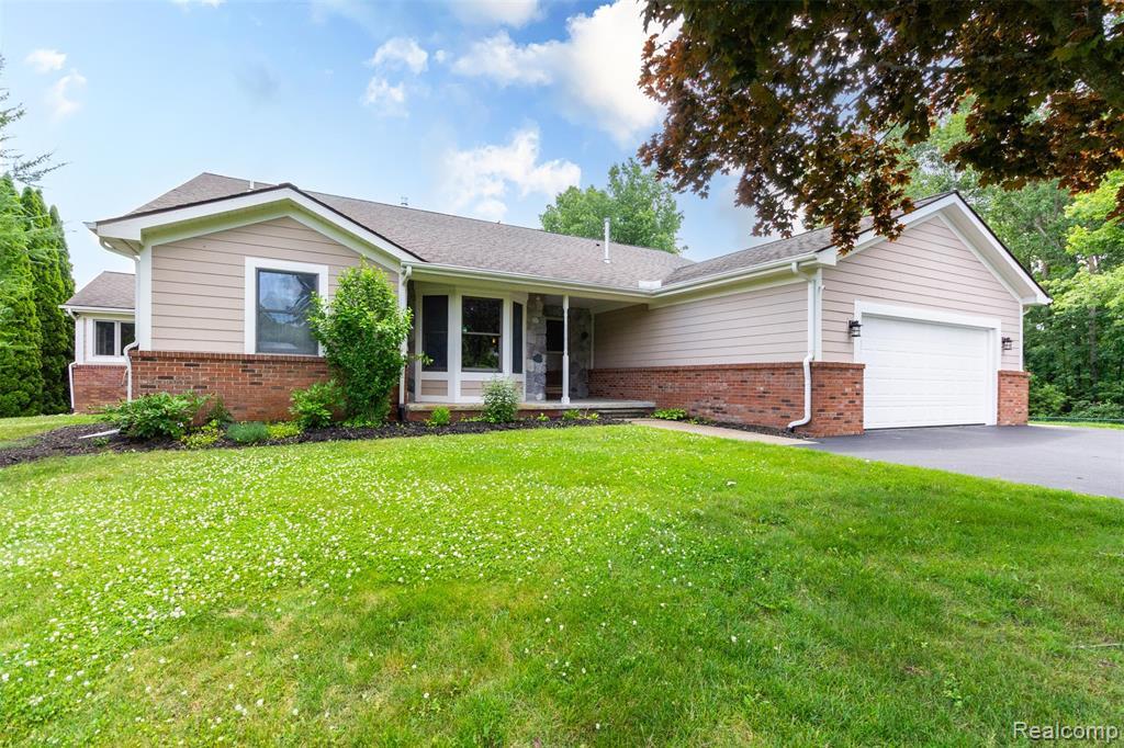 Property Photo:  1405 S Sashabaw Road  MI 48462 9163 