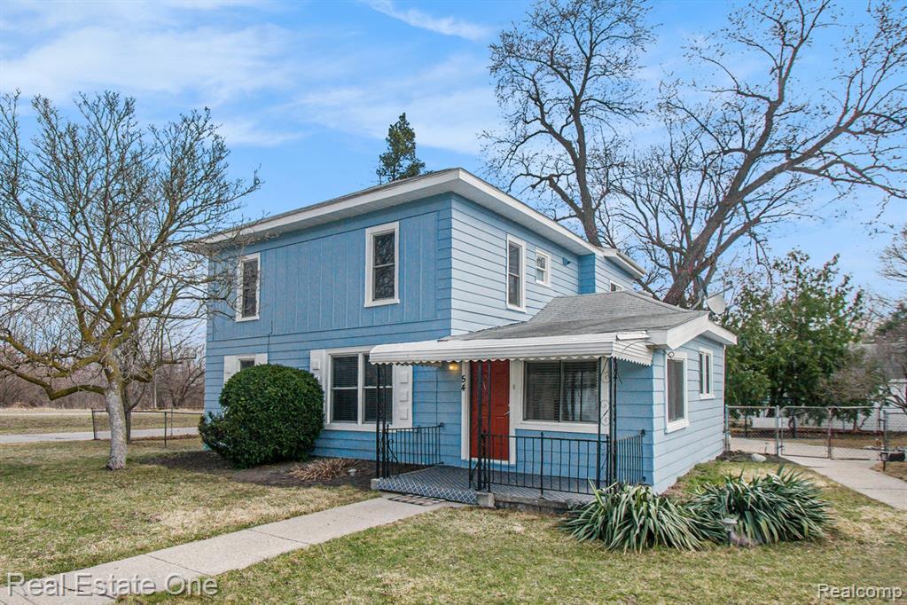 Property Photo:  54 Division Street  MI 48371 4937 