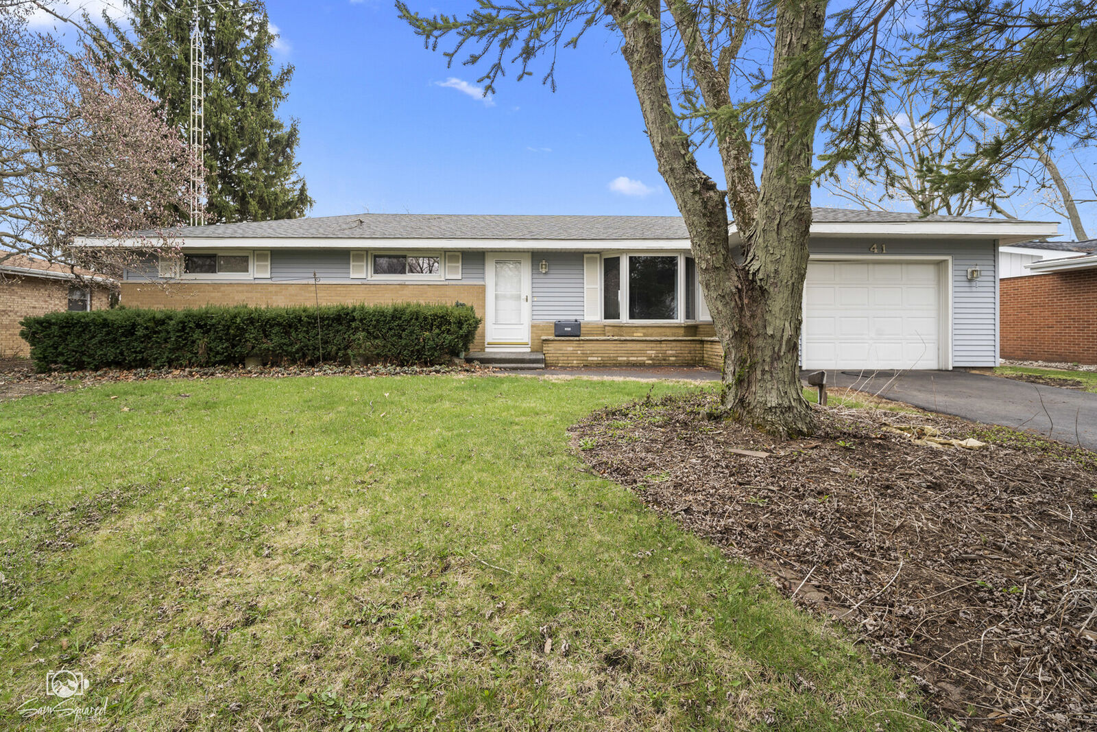 Property Photo:  41 Southview Street  IL 60901