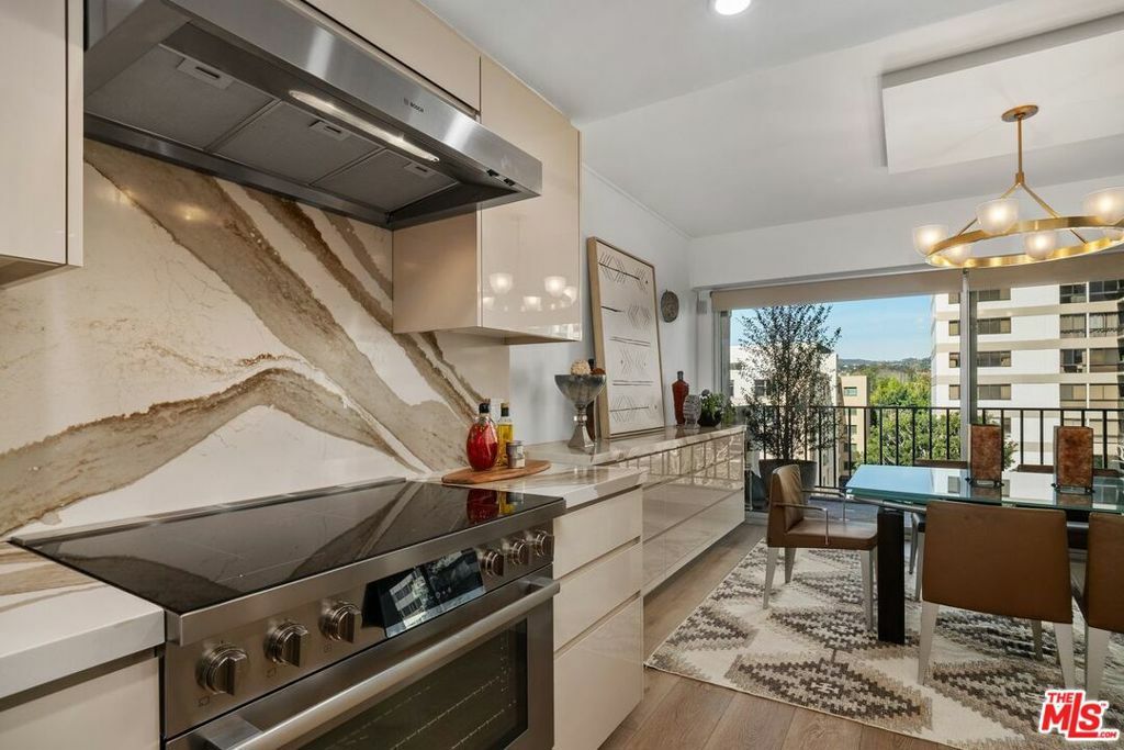 Property Photo: 10450 Wilshire Boulevard 5F CA 90024