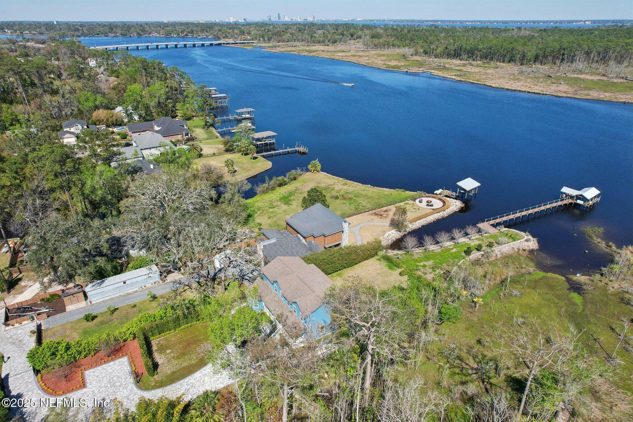 Property Photo: 5000 Ortega Cove Circle FL 32244