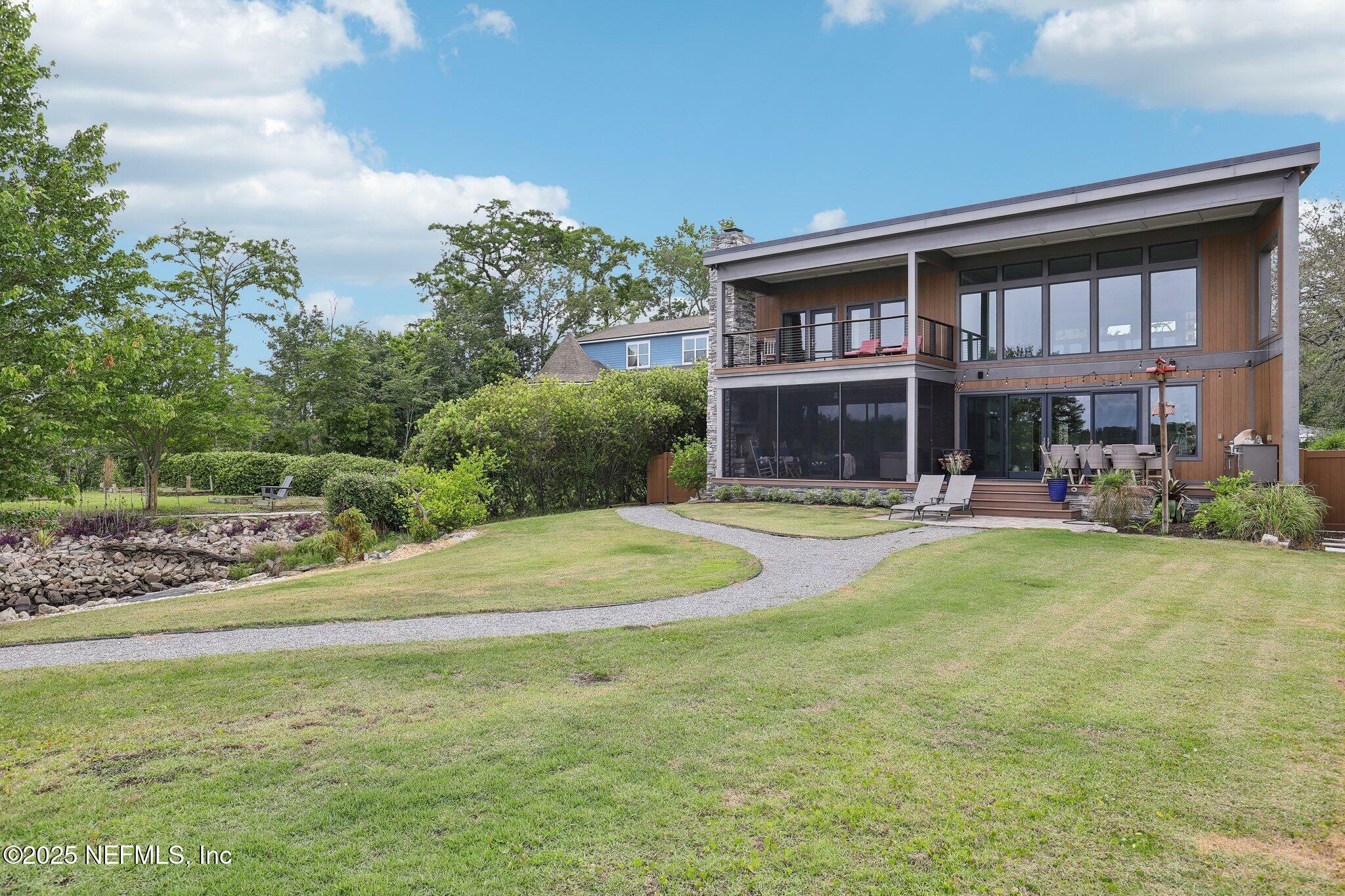 Property Photo: 5000 Ortega Cove Circle FL 32244