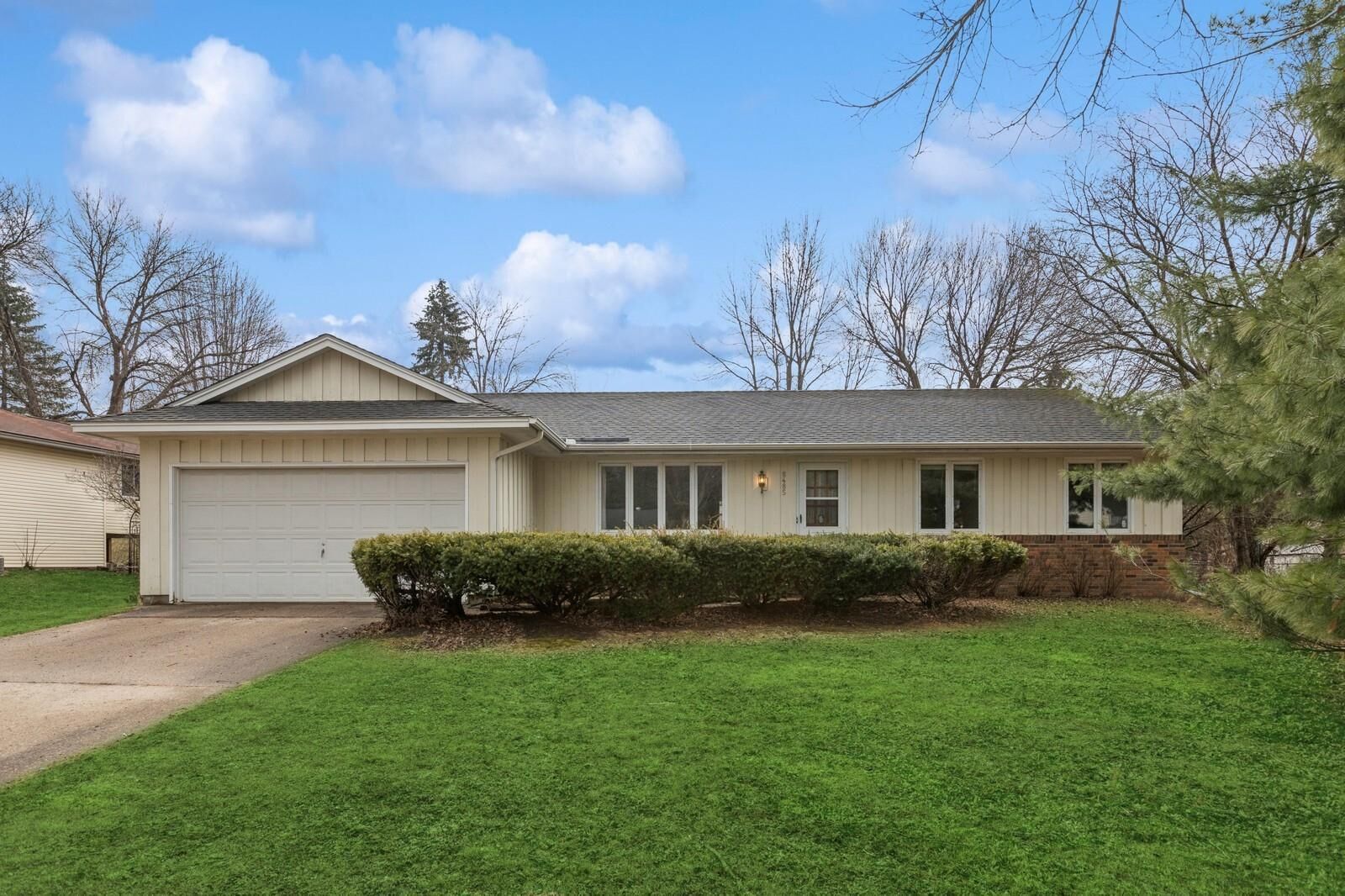 Property Photo: 8485 Isle Avenue S MN 55016