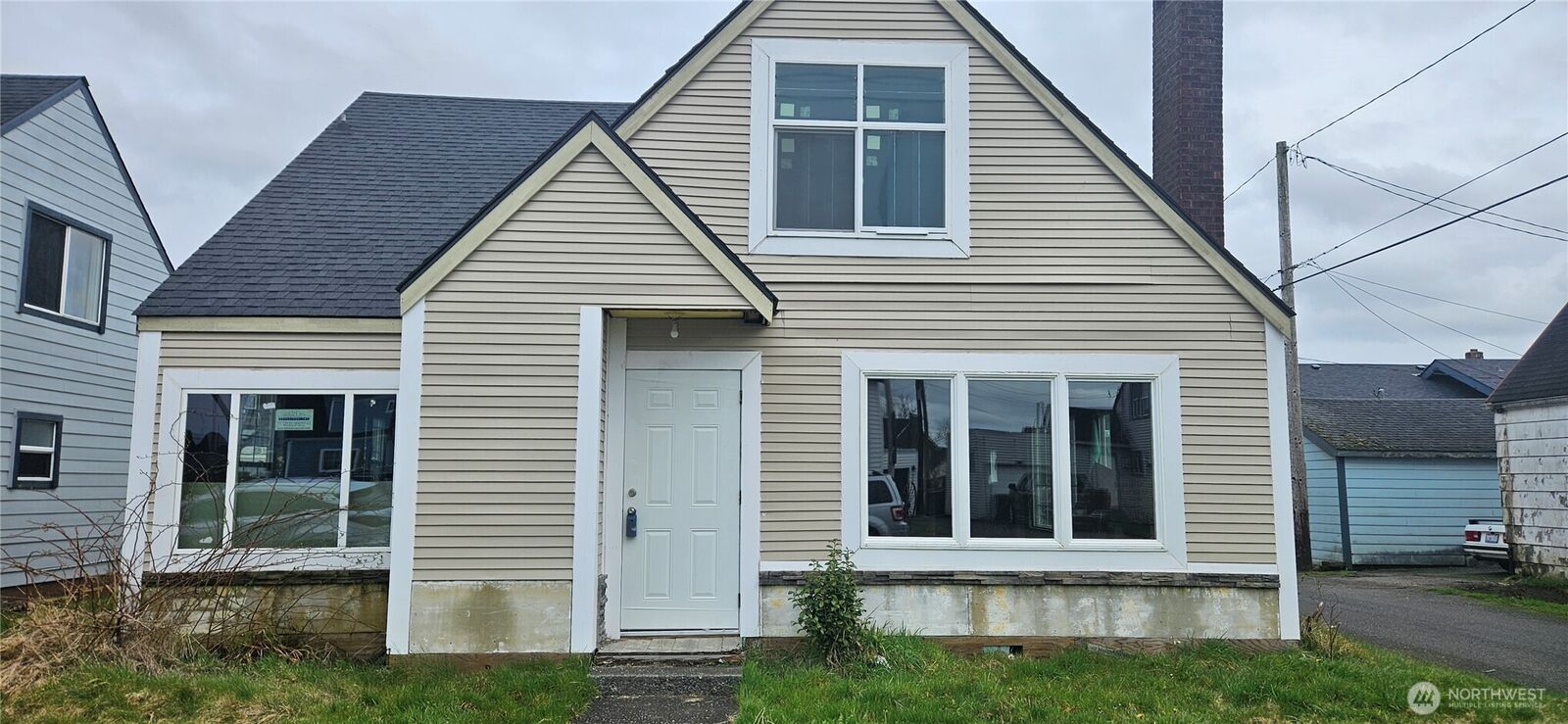 Property Photo:  612 N Alder Street  WA 98520 